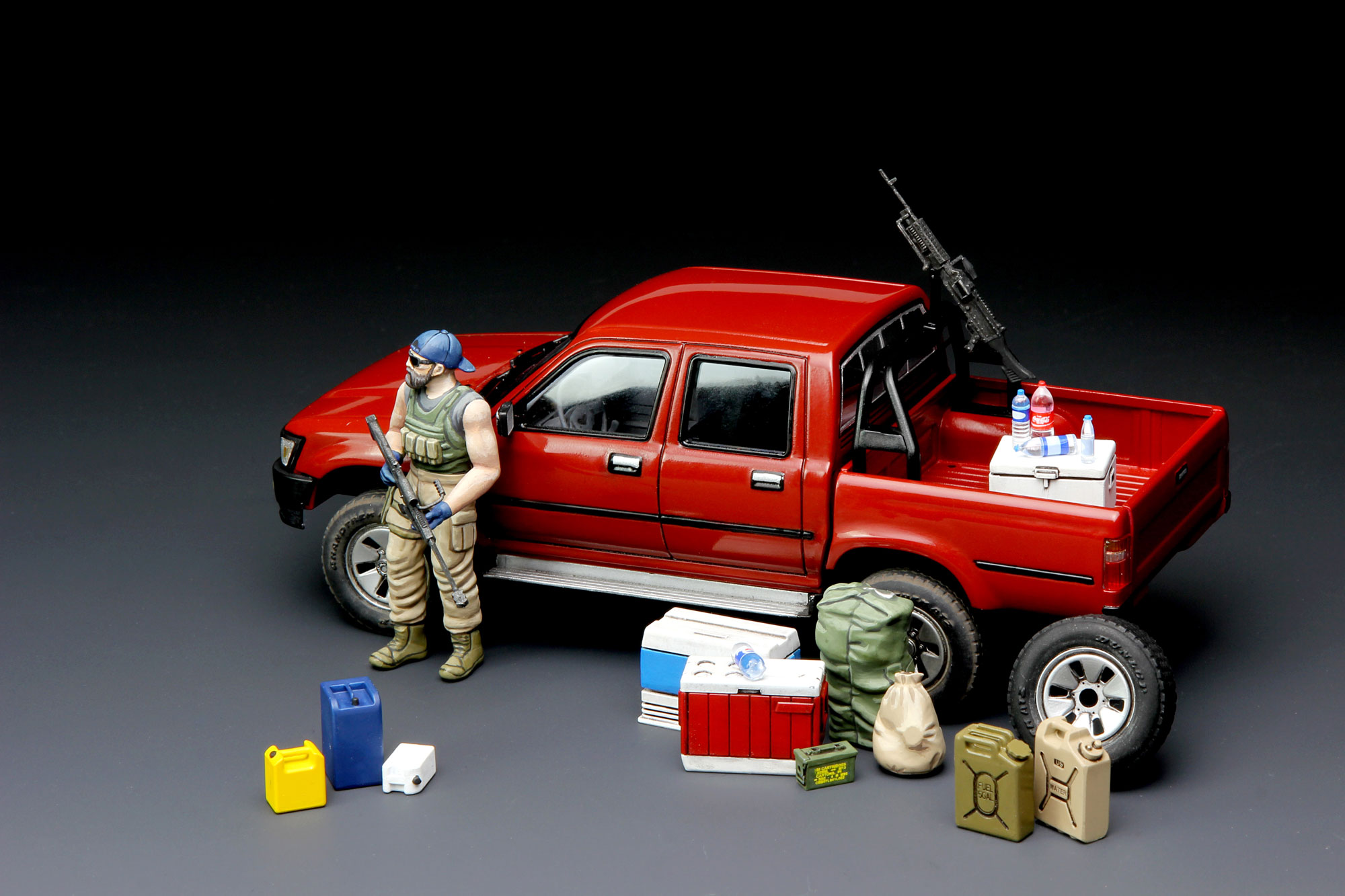 Meng Model VS002 Pick Up with Equipment - Image 3